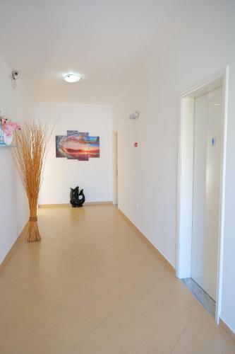 Hotel Two Mermaids Ksamil – Ksamil, OR