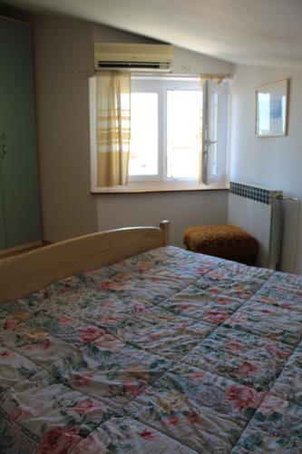 Two-Bedroom Apartment with Sea View image 7
