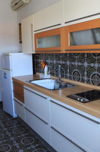 Studio with Terrace and Sea View (2 Adults) image 9