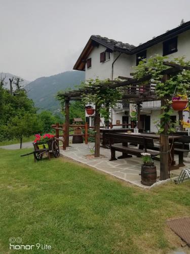 Viesnīcas āriene, Ranch Dei Salassi Residence in Perloz