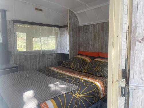 1 double bed