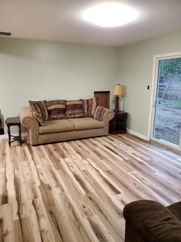 Timberwolf Retreat in Alger, USA