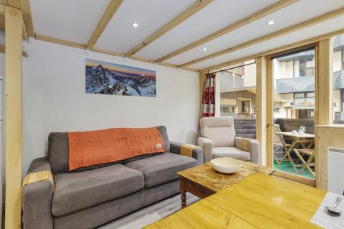 Modern Apart 2BR Close to Grand Montets Lift Chamonix