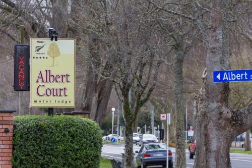 Albert Court Motor Lodge