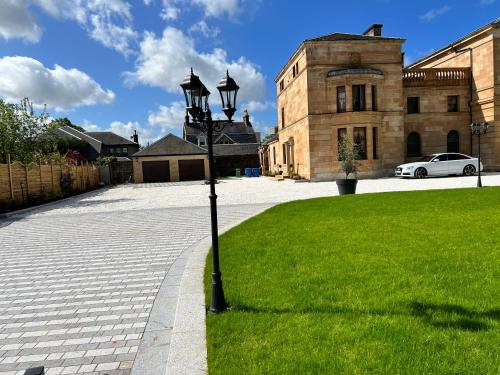 Beautiful 4-Bed Villa in Glasgow, Glasgow