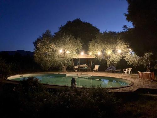 La casa di Francesco Incantevole casale di campagna with pool piscina