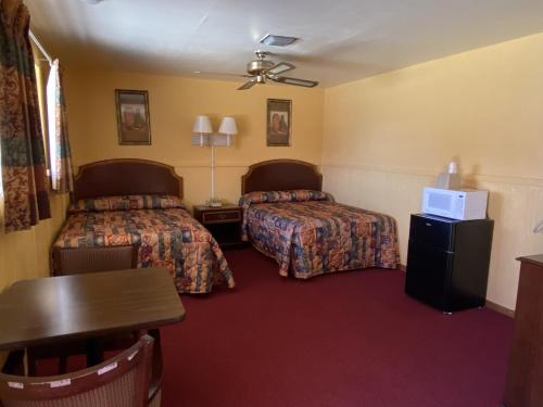 Deluxe Inn