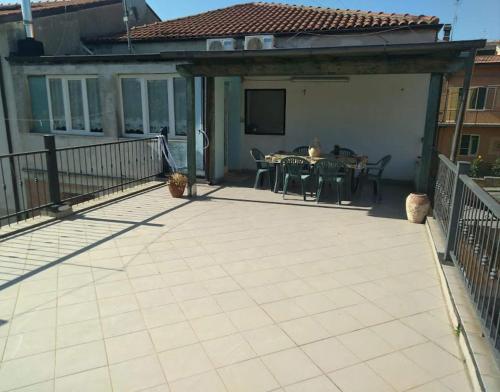 Grande appartamento con terrazza a Vasto a 4km dal mare gîte à louer Vasto