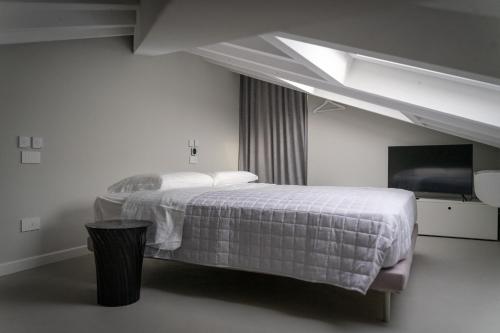 HomeThirtyFour, Verona (fotografie 7)