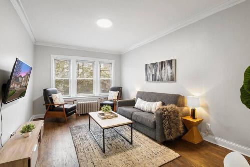 2BR Stylish Apartment in Avondale close to Shops - Roscoe 1W - Chicago