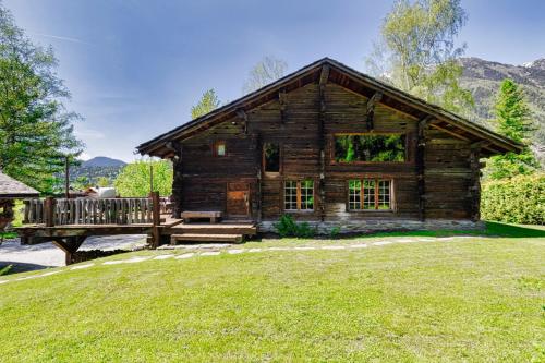 4BR Traditional Chalet BBQ + Fireplace + View - Location, gîte - Les Houches