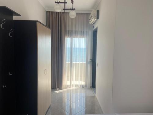 Hotel Tirona photo