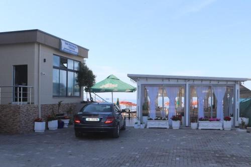 Hotel Tirona - image 2