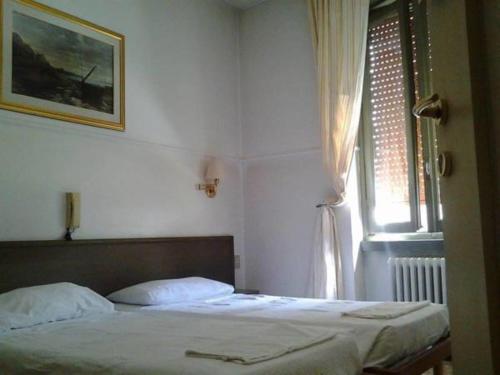 Hostal Parini - image 2