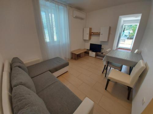  Apartments Marija 2 in Draga Bašćanska