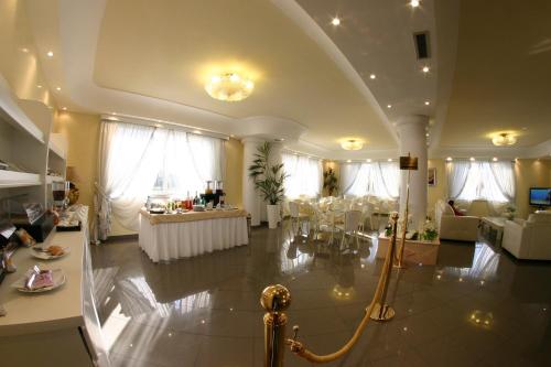 Hotel Luxor - image 10