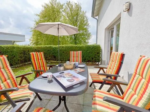 Haus Strandjuwel - Haus 1 "Meeresfunkeln" mit Sauna und Terrasse in Ostseebad Sellin, Deutschland