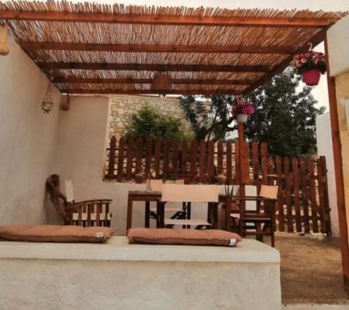  Chrisa Holiday Home in Plevrianá
