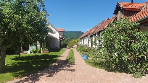 Mayday Cottage - Apartment - Pócsmegyer