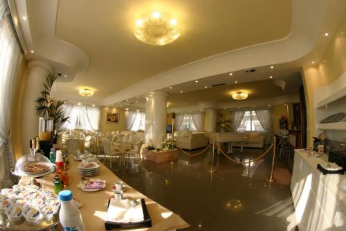 Bar/lounge, Hotel Luxor in Airport