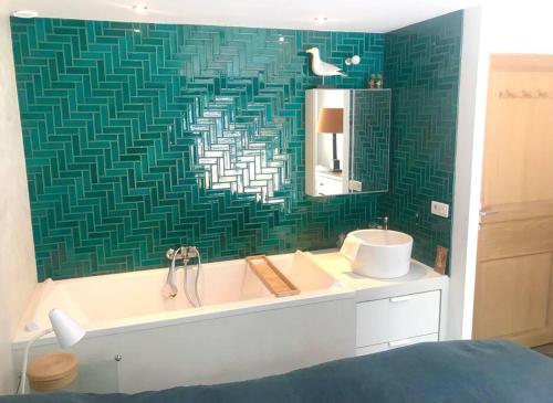 Villa calme et spacieuse avec piscine gîte à louer La Garde-Freinet