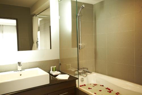 Sukhumvit Suites Hotel