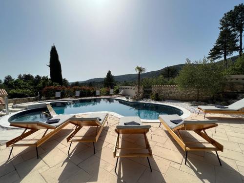 Le Jas de Laurent - Villa haut de gamme au coeur du Luberon gîte à louer Clavaillan