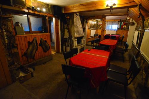 Topuzovi Guest House - image 11