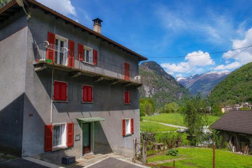 Stèla - rustic house in the heart of the Leventina