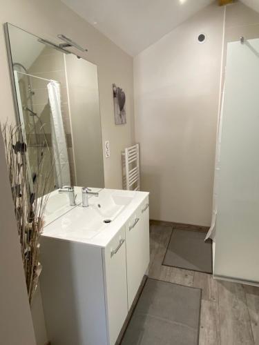 Chambre privative chez Toutoune in Beaurepaire En Bresse