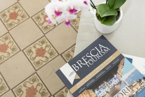 The Leoncino Hotel - image 10