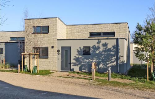 Stunning Home In Lembruch-dmmer See With 2 Bedrooms, Sauna And Wifi