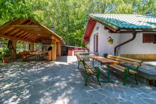 Iekārtas, Vila Tea in Breze
