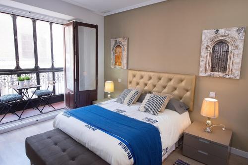 For You Rentals NEW Design Apartment TEMPORAL Puerta del Sol PRE104A, Madrid