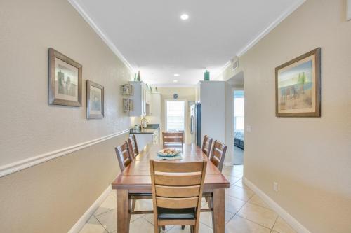 Island Dream - Dawn Condo 1025- Beachfront Views condo in Galveston, USA
