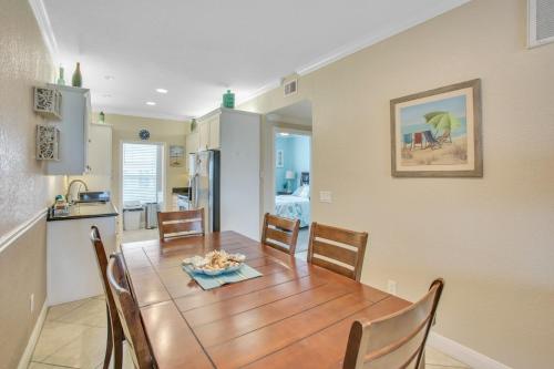 Island Dream - Dawn Condo 1025- Beachfront Views condo in Galveston, USA