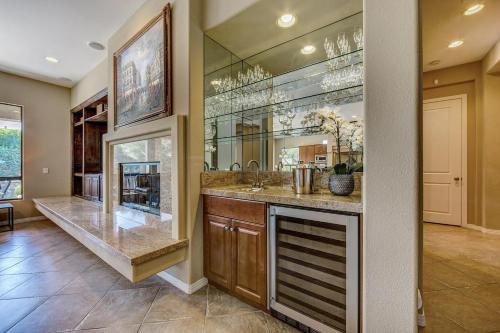 Aurora by AvantStay - image 9