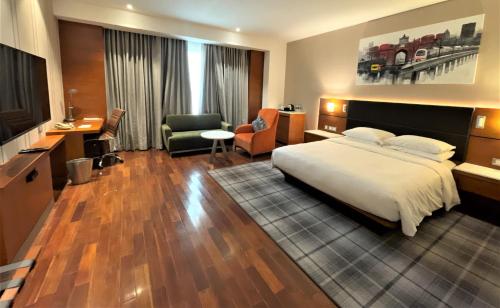 room detail thumbnail 1