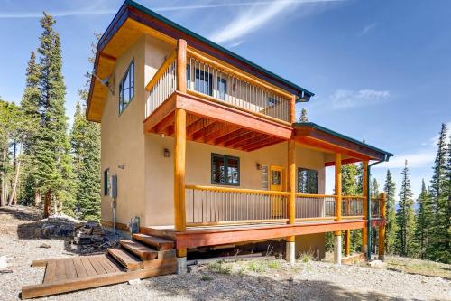 Lovely Home with Great Views and Private Hot Tub - Porcupine Slopes