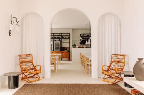 White Exclusive Suites & Villas - image 13