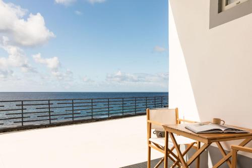 White Exclusive Suites & Villas - image 14