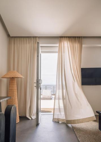 White Exclusive Suites & Villas - image 10