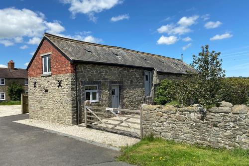 Camlad Barn Marrington Escapes gîte à louer Dudston Castle Mound