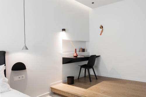 Marvelous 2BR Apartments with balcony by UPSTREET - image 4