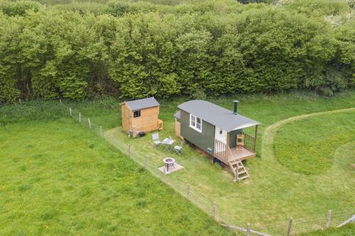 Moss Shepherd's Hut by Bloom Stays - Egerton