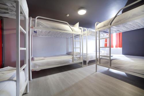 Ensuite 8-Bed Dormitory Room Bunks 