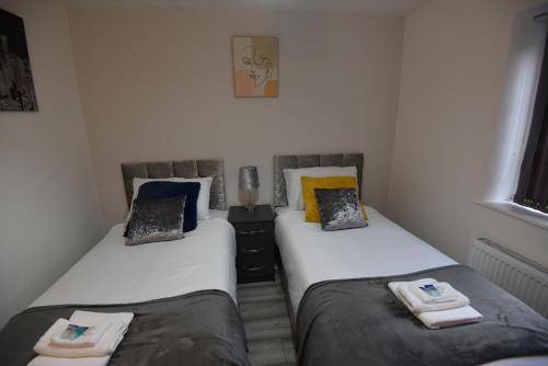 Cozy! 2-bedroom Exclusive Apartment near Bristol City Centre Easton Speedwell sleeps upto 6 in Eastville