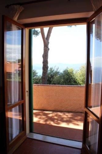 Two-Bedroom Apartment (6 Adults) image 10
