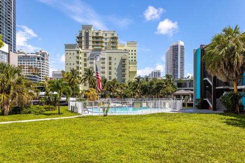 Designer River View Apartments in Fort Lauderdale, USA