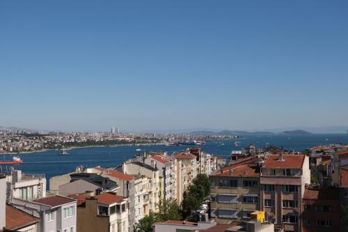 Sunflower Apartments